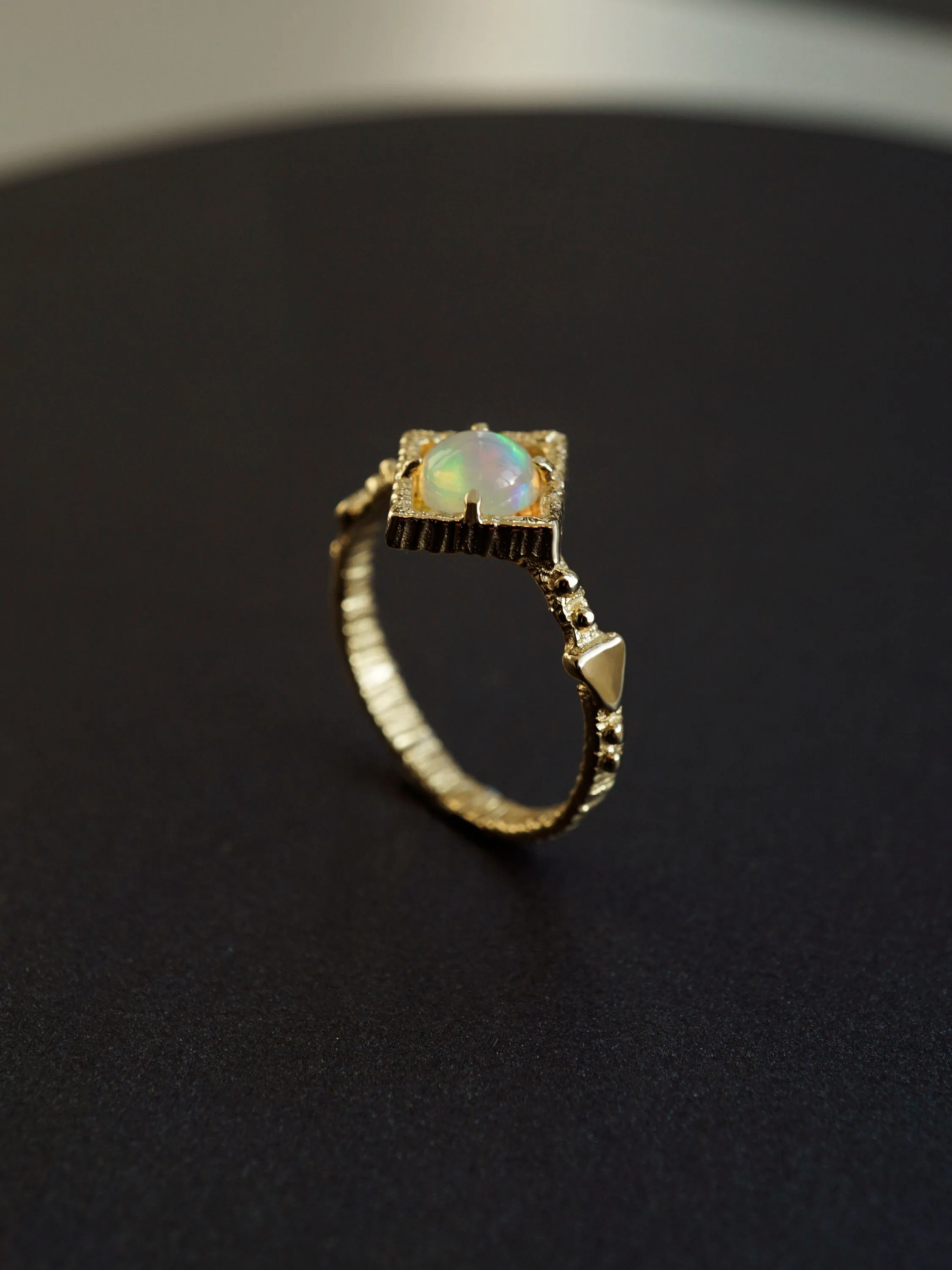 14k Gold Opal ring GOLDEN LAKE