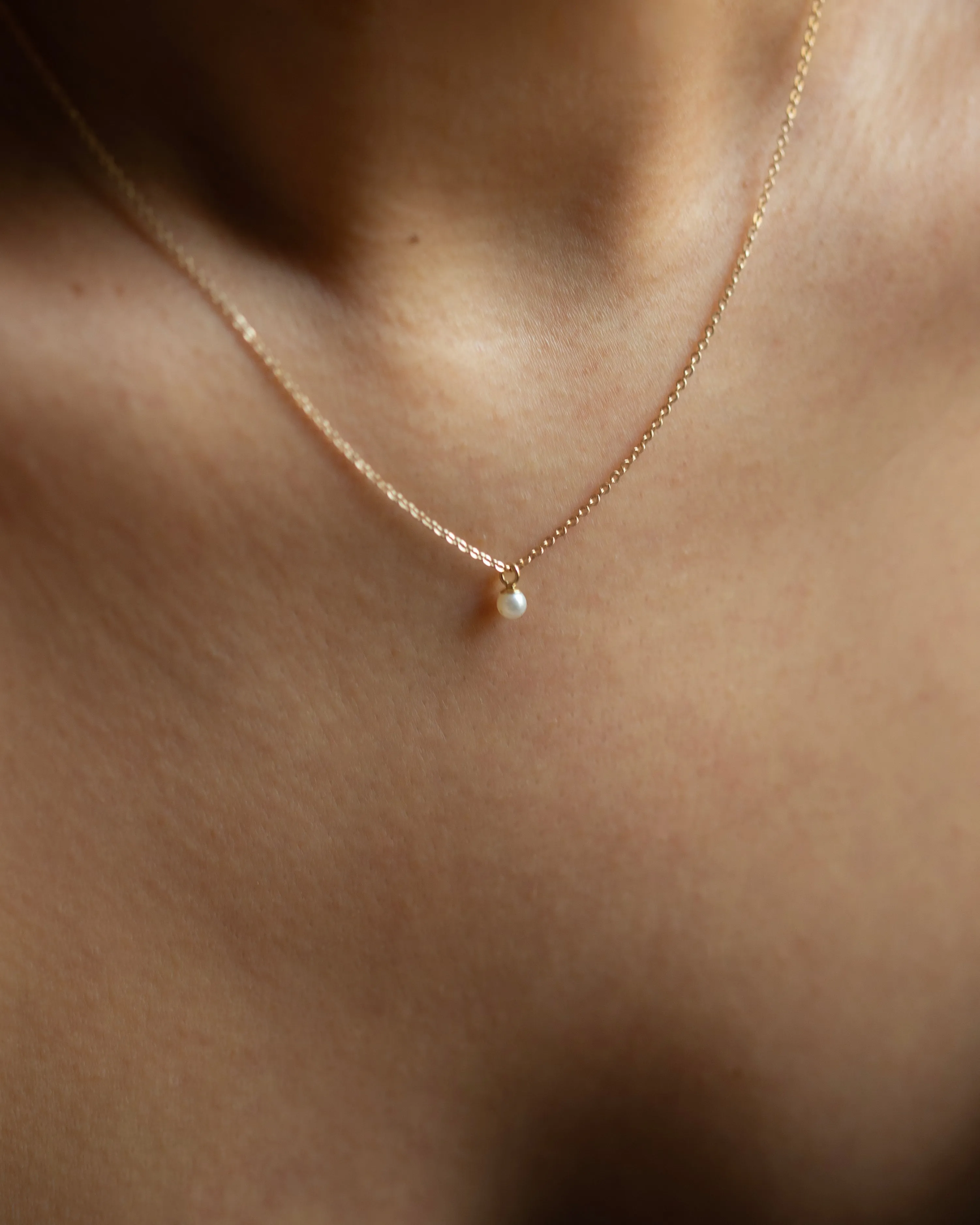 14k Mini Pearl Pendant Necklace