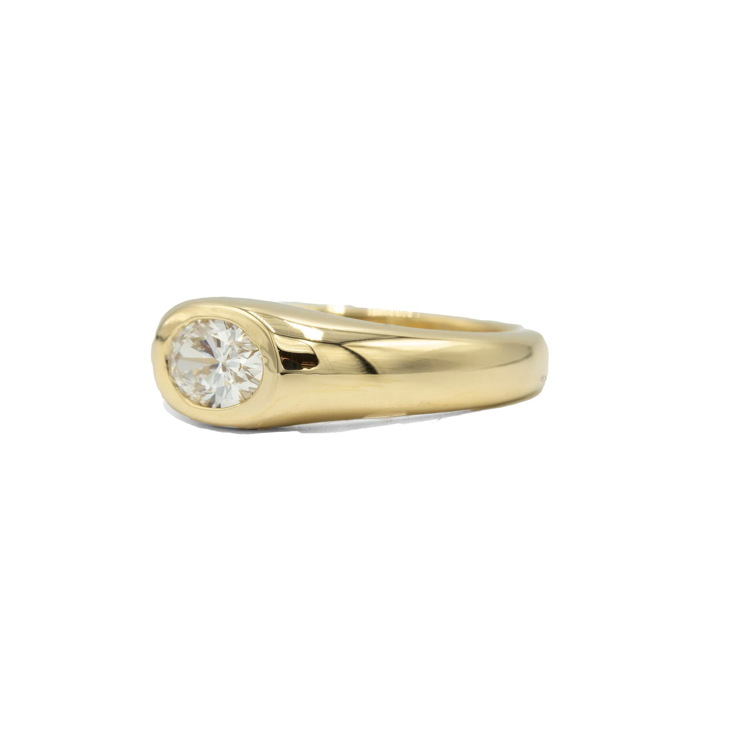 14ky .68ct Oval Diamond Signet Ring