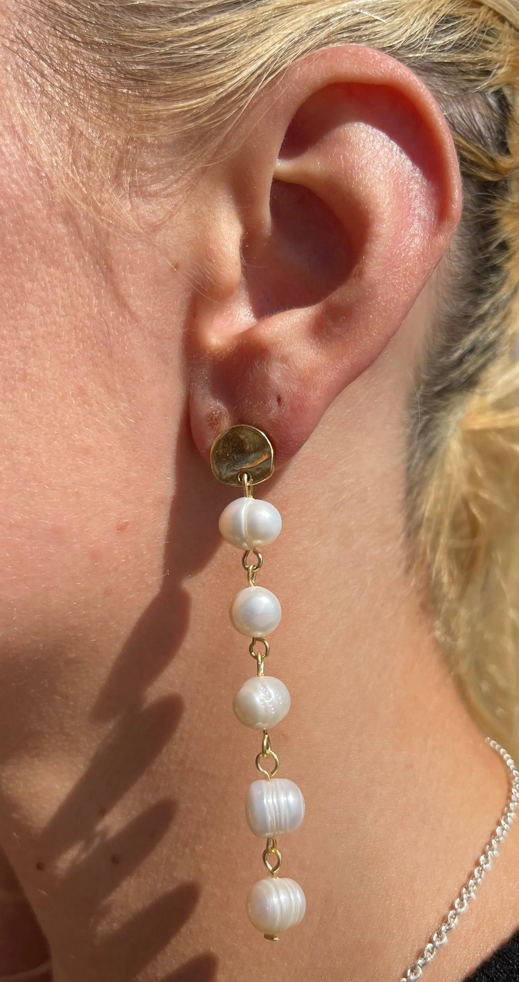 Fresh water pearls linear drop earrings