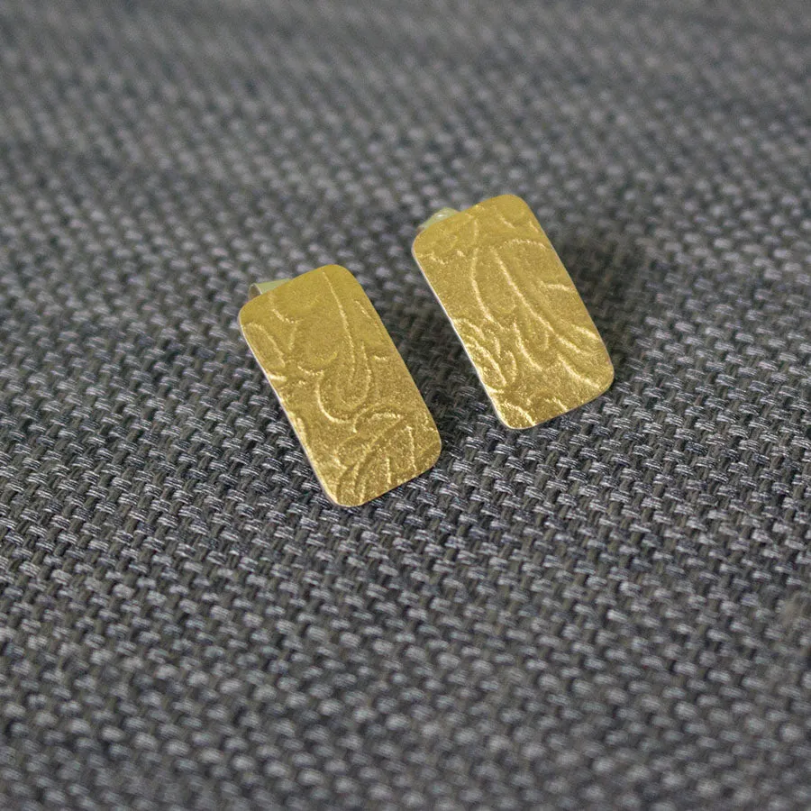 Golden Oak Tag Stud Earrings