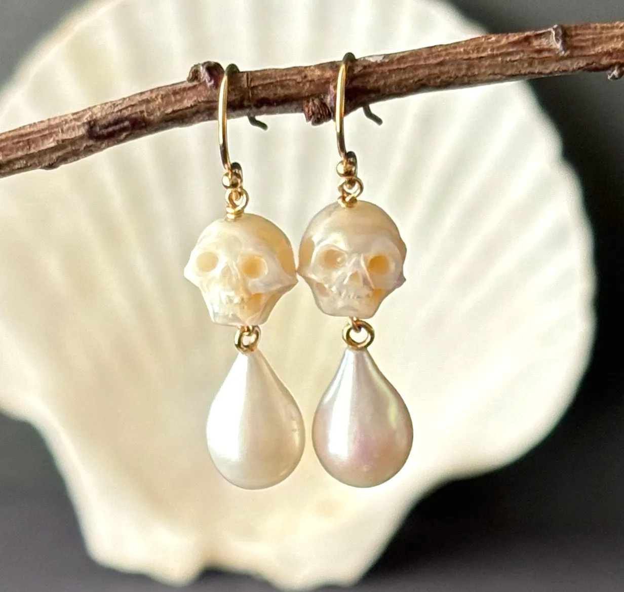 IMPERMANENCE PEARL EARRINGS