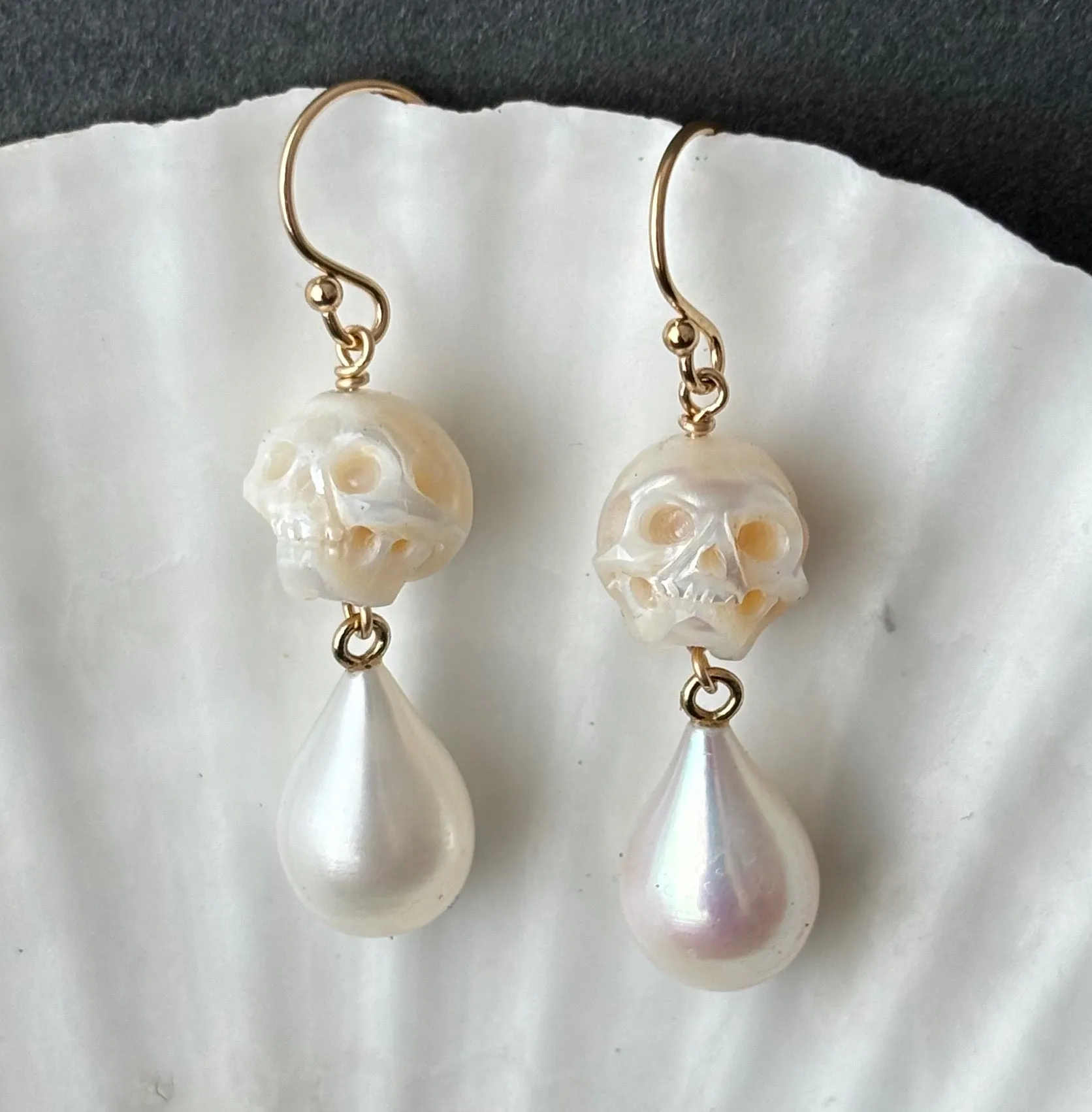 IMPERMANENCE PEARL EARRINGS