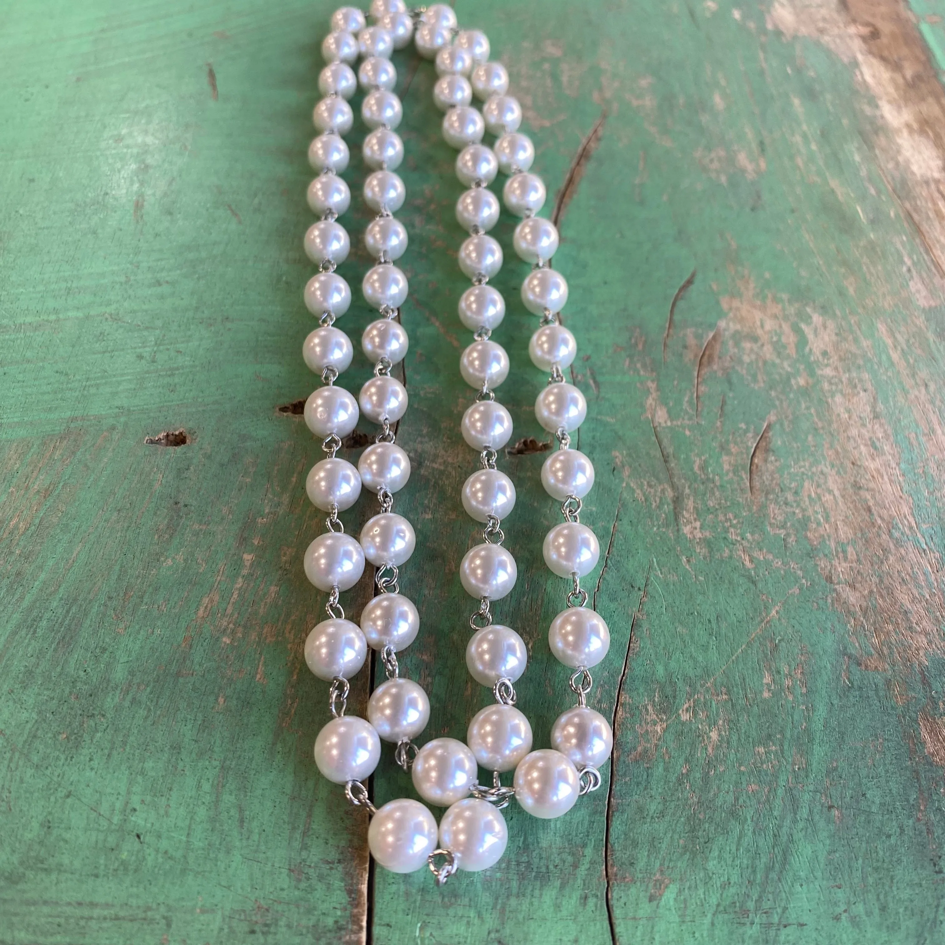 Linked Shell Pearl Necklaces