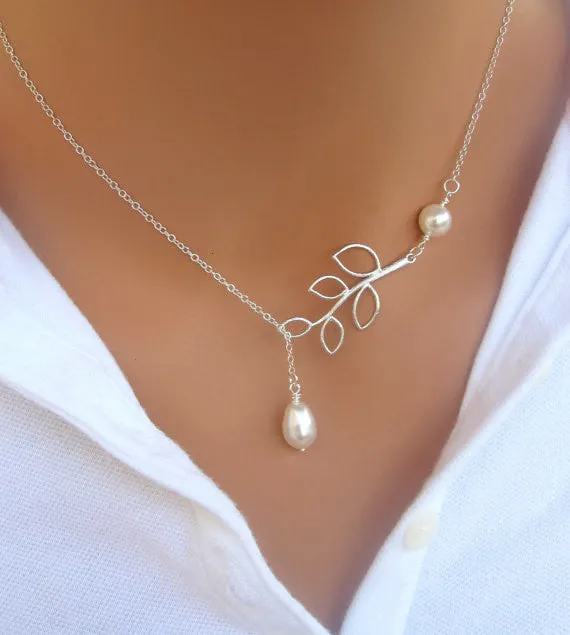 New Sale Fashion Simple Leaves Short Of imitation pearl Necklaces Chain Of Clavicle For Women