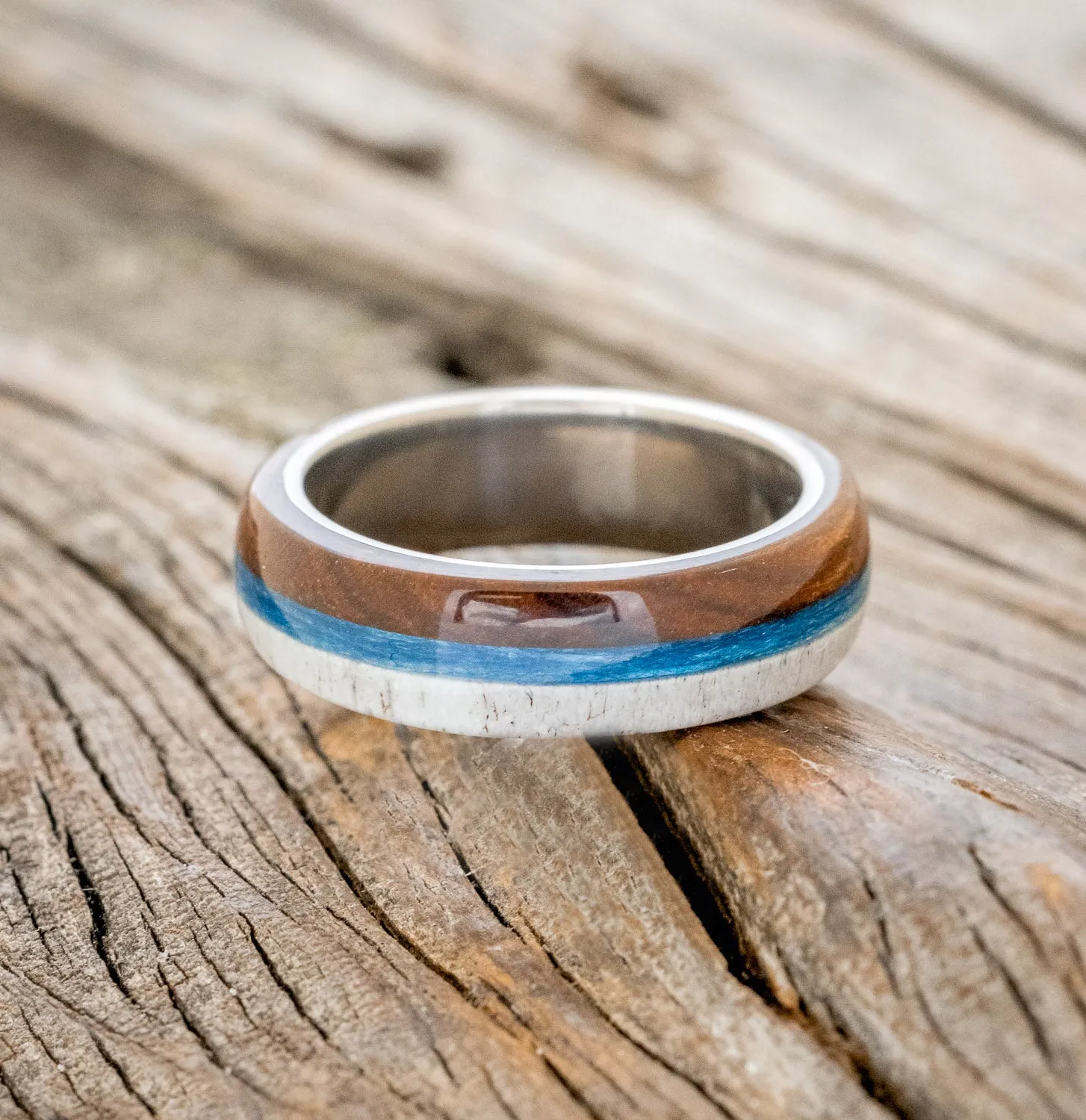 "ARGOS" - IRONWOOD, ANTLER & BLUE FISHING LINE WEDDING BAND - TITANIUM(6MM) - SIZE 6 1/2