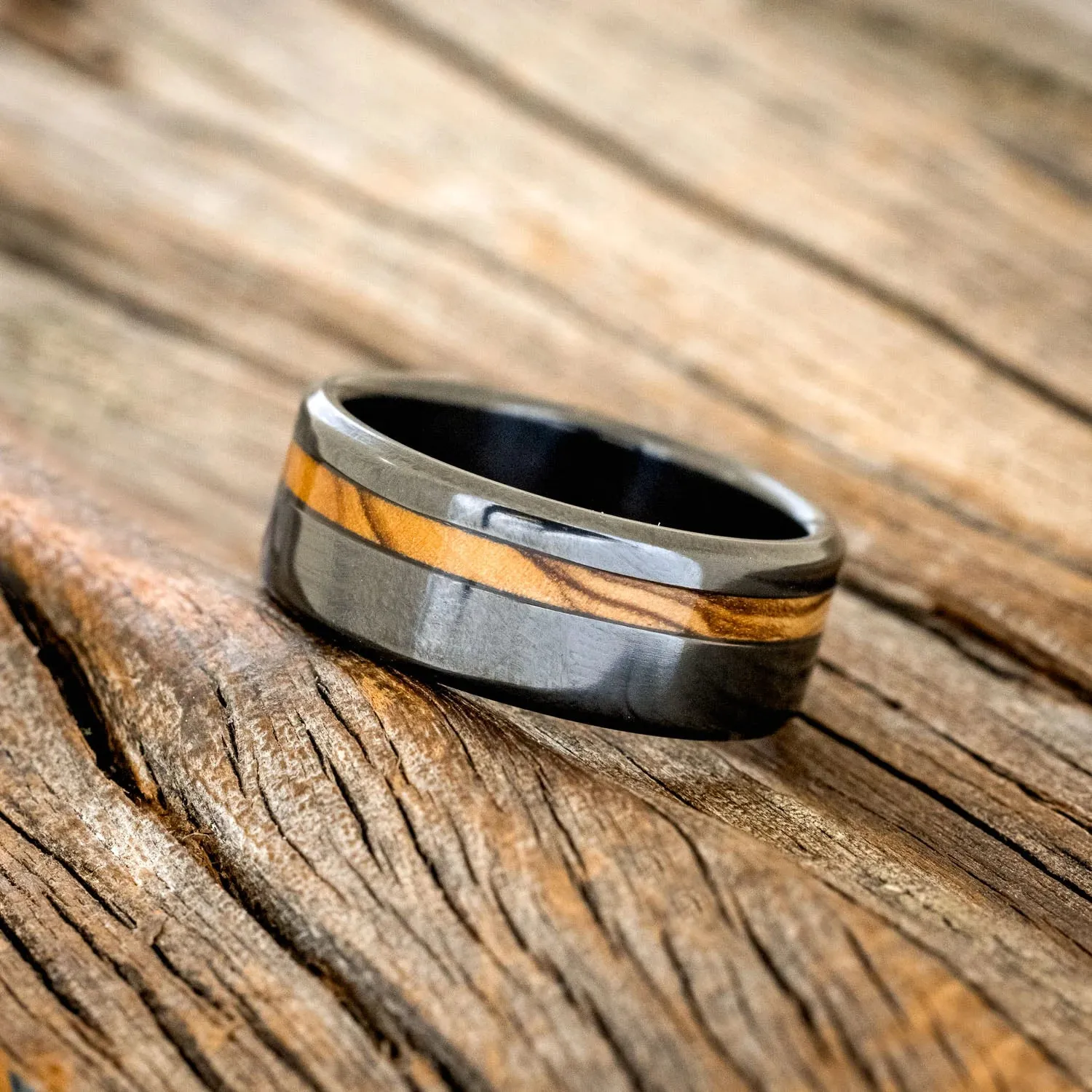 "VERTIGO" - OLIVE WOOD WEDDING RING - BLACK ZIRCONIUM - 7