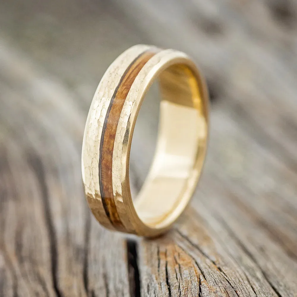 "VERTIGO" - WHISKEY BARREL OAK WEDDING RING WITH HAMMERED FINISH - 14K YELLOW GOLD (6MM) - SIZE 13