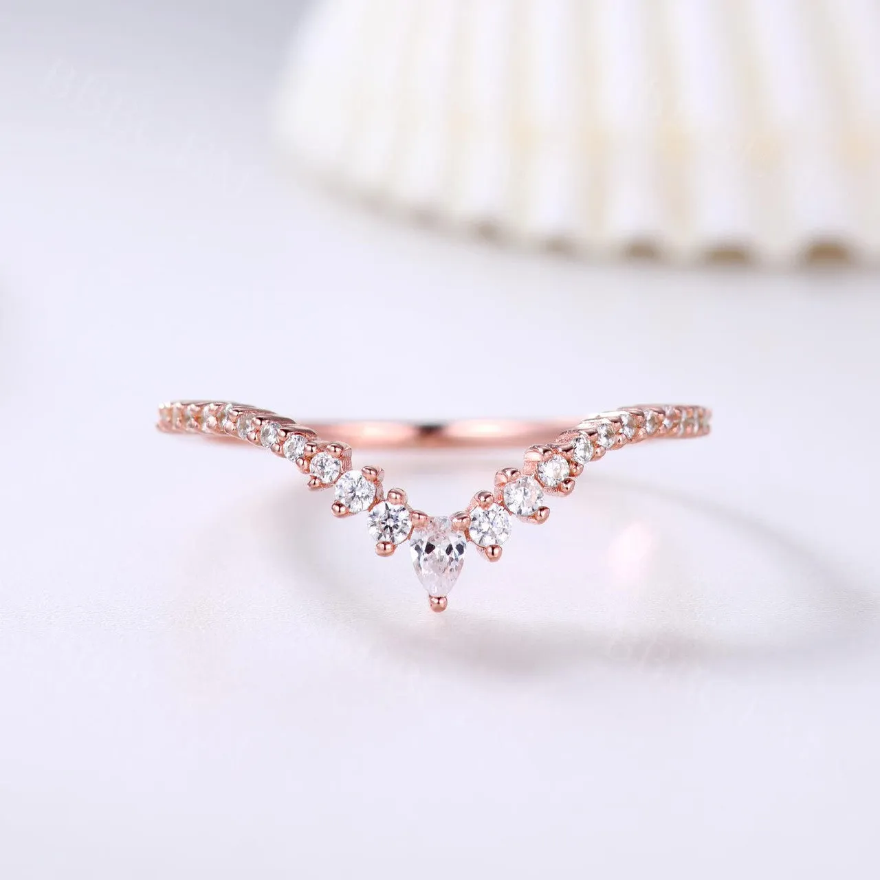 Rose Gold Curved Moissanite Wedding Band Pear & Round Cut Moissanite Ring