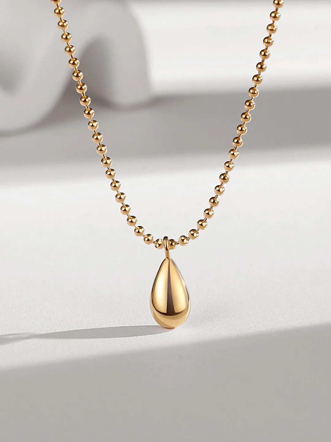 Simple Water Drop Pendant Necklace