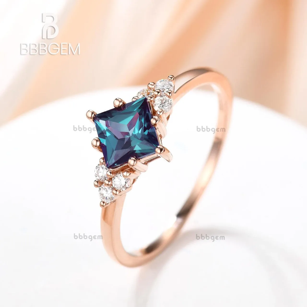 Unique 6mm Princess Cut Alexandrite Engagement Ring Moissanite Wedding Band